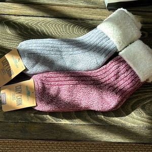 NWT Cozy Cabin Socks